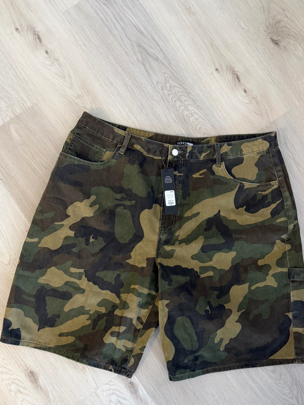 Women’s Camouflage Cargo Shorts - Green Camo